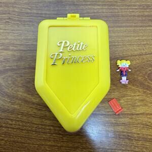 Vintage Petite Princess Polly Pocket Ski Resort 1 Doll & Sled 90s
